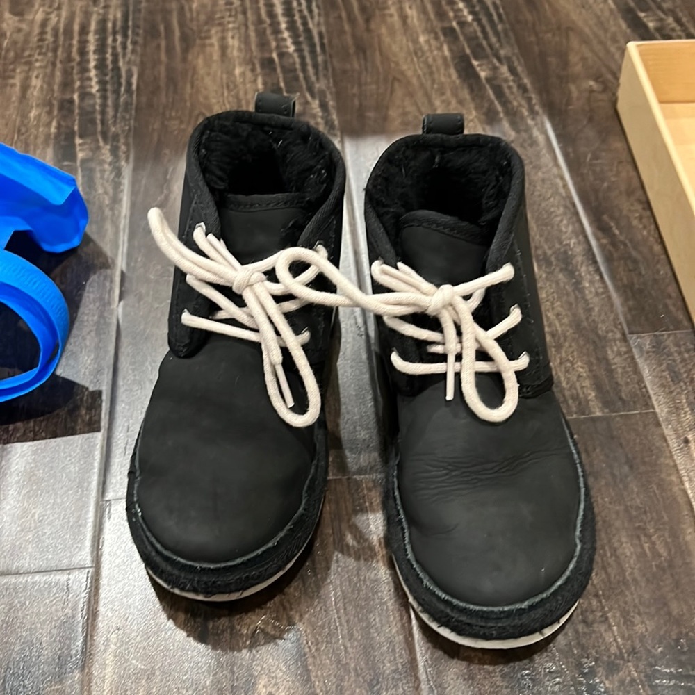 Ugg kids size 1